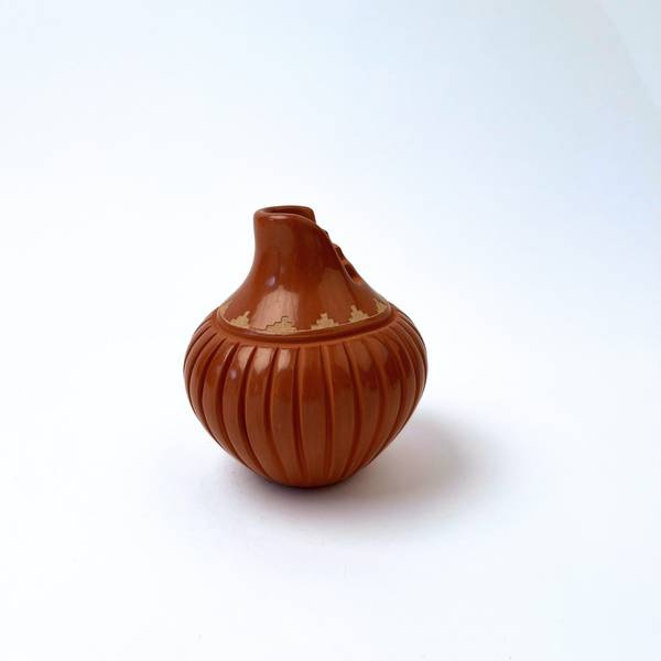 Alvina Yepa Pot - Museum of New Mexico Foundation Shops