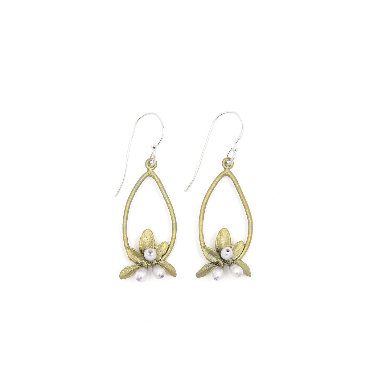 CaratLane: A Tanishq Partnership - Simple Flower Pearl Earrings, Rs. 10,424  ~ http://goo.gl/jnbTm7 | Facebook